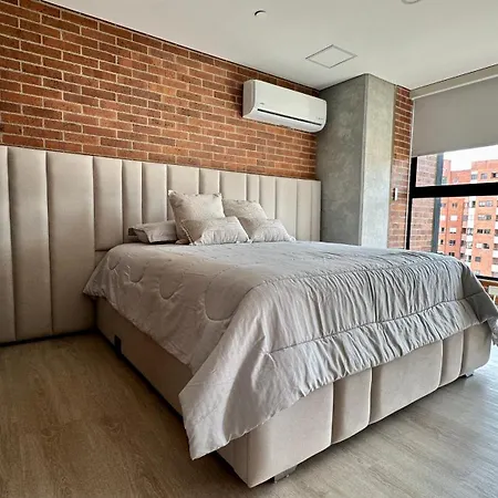 Prime Location In Laureles With Ac & View Apartment